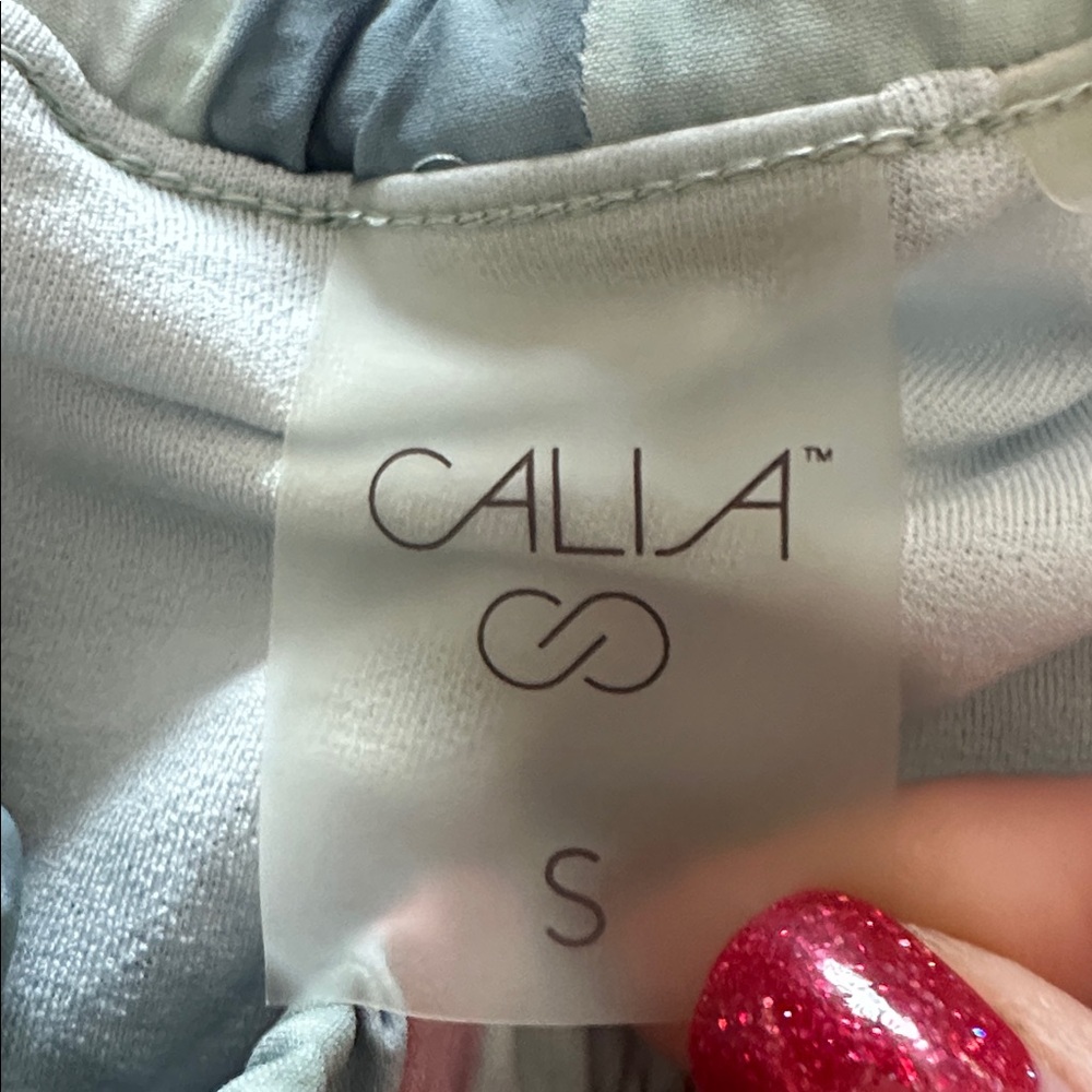 Calia by Carrie Underwood Infinity Run Short - Picture 5 of 16